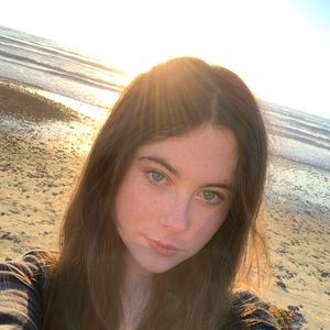 Meet your Posher, Claire